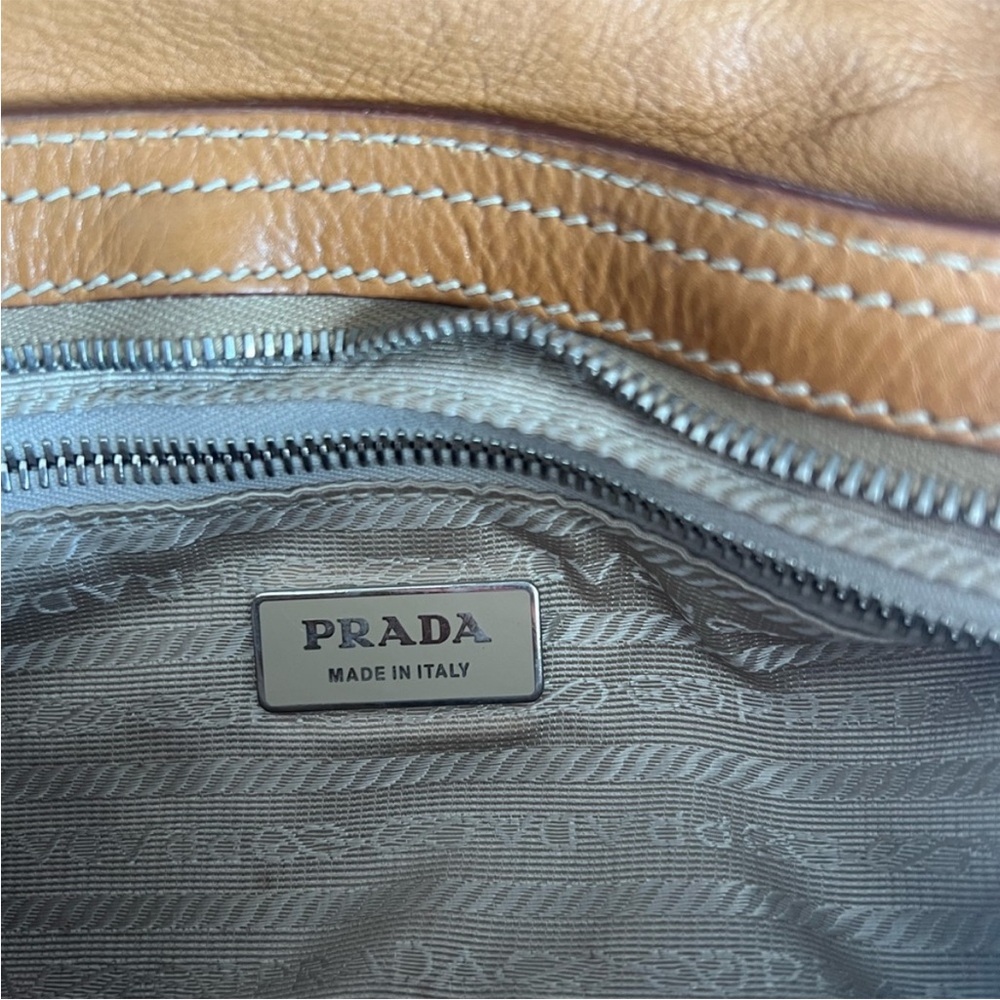 ✨PRADA✨Studded Brown Leather Handbag - Picture 3 of 4